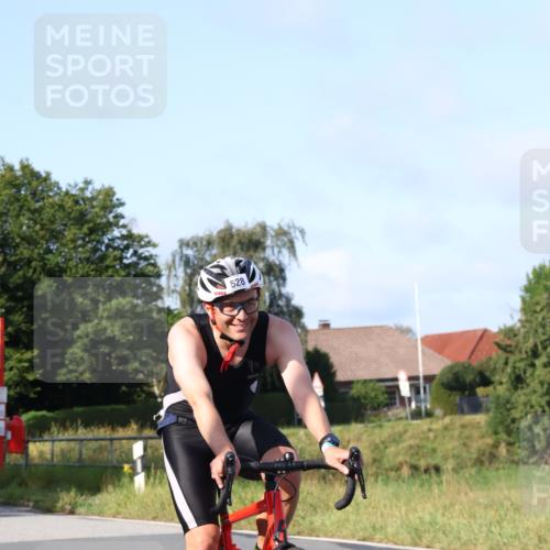 25.08.2024 - Elbe Triathlon Hamburg Fuchs,  Jonas http://msf.ph/oto/6844584 25.08.2024 09:44:03 Radfahren 341, 251, 528, 200 meine-sportfotos.de