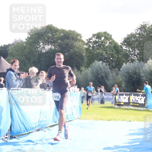 25.08.2024 - Elbe Triathlon Hamburg H.Heesch http://msf.ph/oto/6844588 25.08.2024 10:35:08 Ziel 169, 172 meine-sportfotos.de