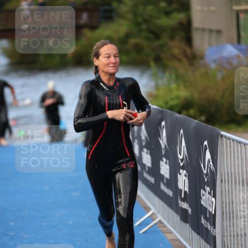25.08.2024 - Elbe Triathlon Hamburg H.Heesch http://msf.ph/oto/6844608 25.08.2024 08:47:10 Schwimmen 125, 146, 193, 194, 198 meine-sportfotos.de