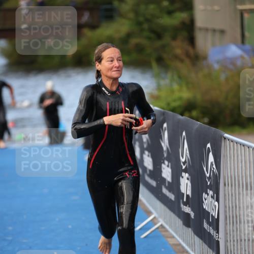 25.08.2024 - Elbe Triathlon Hamburg H.Heesch http://msf.ph/oto/6844613 25.08.2024 08:47:10 Schwimmen 125, 146, 193, 194, 198 meine-sportfotos.de