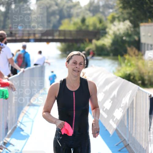 25.08.2024 - Elbe Triathlon Hamburg H.Heesch http://msf.ph/oto/6844615 25.08.2024 14:42:05 Schwimmen  meine-sportfotos.de