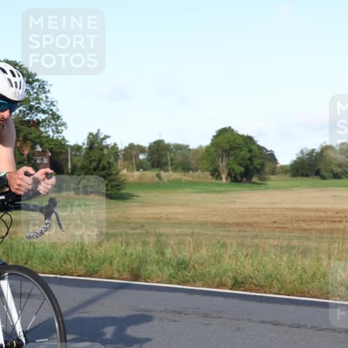 25.08.2024 - Elbe Triathlon Hamburg Fuchs,  Jonas http://msf.ph/oto/6844622 25.08.2024 09:04:01 Radfahren 257, 93, 53, 128 meine-sportfotos.de