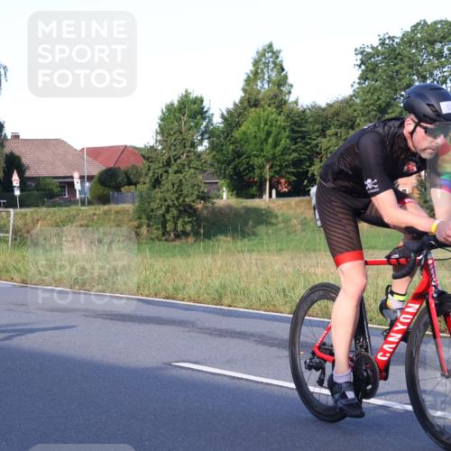 25.08.2024 - Elbe Triathlon Hamburg Fuchs,  Jonas http://msf.ph/oto/6844656 25.08.2024 09:04:04 Radfahren 93, 53, 128 meine-sportfotos.de