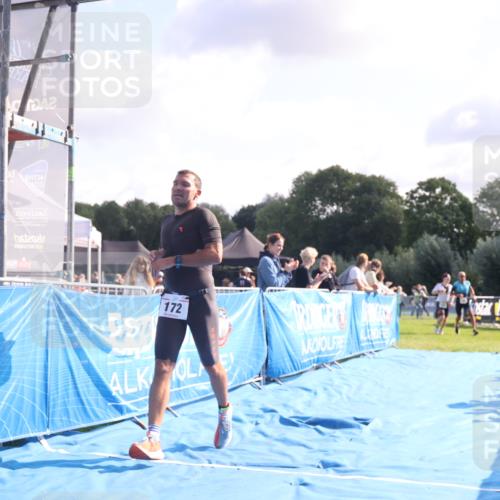 25.08.2024 - Elbe Triathlon Hamburg H.Heesch http://msf.ph/oto/6844674 25.08.2024 10:35:09 Ziel 169, 172 meine-sportfotos.de