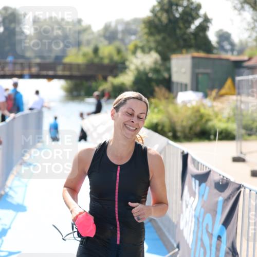 25.08.2024 - Elbe Triathlon Hamburg H.Heesch http://msf.ph/oto/6844682 25.08.2024 14:42:05 Schwimmen  meine-sportfotos.de
