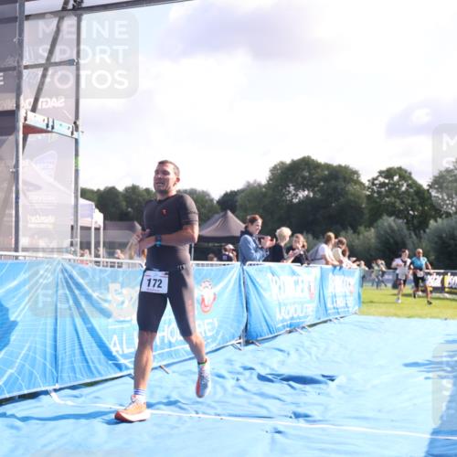 25.08.2024 - Elbe Triathlon Hamburg H.Heesch http://msf.ph/oto/6844683 25.08.2024 10:35:09 Ziel 169, 172 meine-sportfotos.de