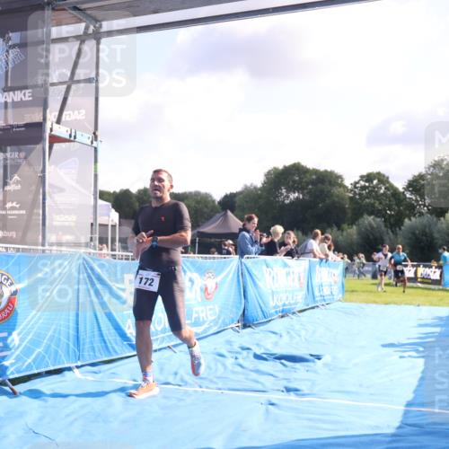 25.08.2024 - Elbe Triathlon Hamburg H.Heesch http://msf.ph/oto/6844686 25.08.2024 10:35:09 Ziel 169, 172 meine-sportfotos.de