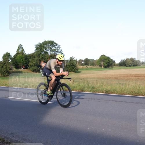 25.08.2024 - Elbe Triathlon Hamburg Fuchs,  Jonas http://msf.ph/oto/6844708 25.08.2024 09:04:11 Radfahren 53, 128, 106 meine-sportfotos.de