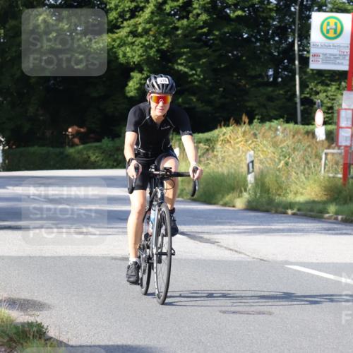 25.08.2024 - Elbe Triathlon Hamburg Fuchs,  Jonas http://msf.ph/oto/6844714 25.08.2024 09:44:38 Radfahren 276, 257, 516 meine-sportfotos.de