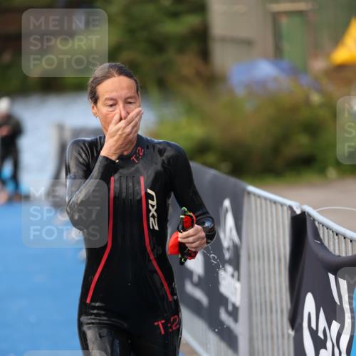 25.08.2024 - Elbe Triathlon Hamburg H.Heesch http://msf.ph/oto/6844715 25.08.2024 08:47:11 Schwimmen 125, 146, 193, 194 meine-sportfotos.de