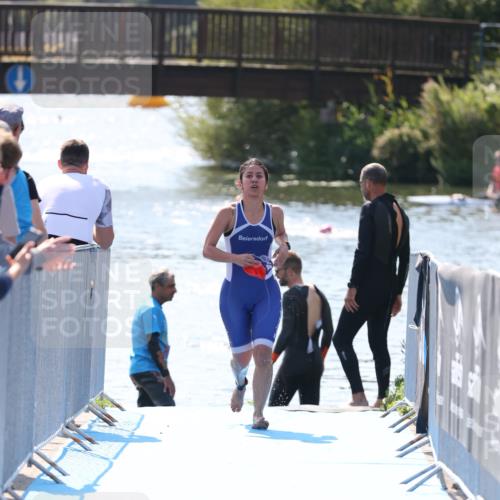 25.08.2024 - Elbe Triathlon Hamburg H.Heesch http://msf.ph/oto/6844732 25.08.2024 14:43:08 Schwimmen  meine-sportfotos.de
