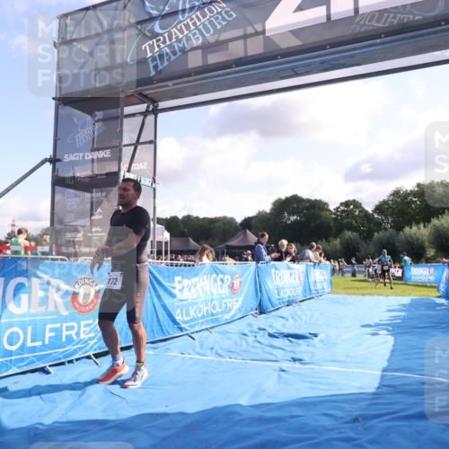 25.08.2024 - Elbe Triathlon Hamburg H.Heesch http://msf.ph/oto/6844749 25.08.2024 10:35:09 Ziel 169, 172 meine-sportfotos.de
