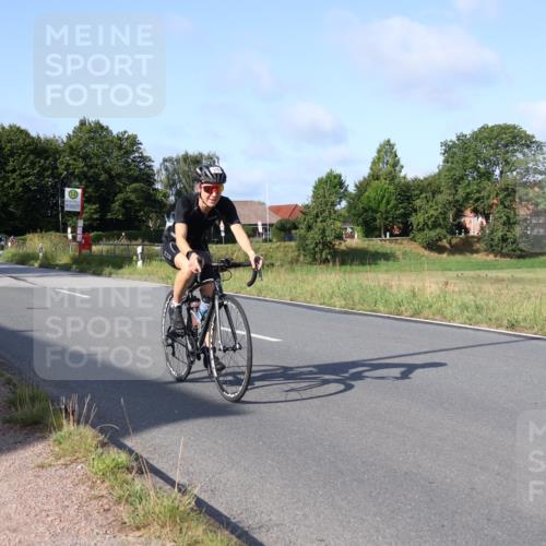 25.08.2024 - Elbe Triathlon Hamburg Fuchs,  Jonas http://msf.ph/oto/6844750 25.08.2024 09:44:39 Radfahren 516 meine-sportfotos.de