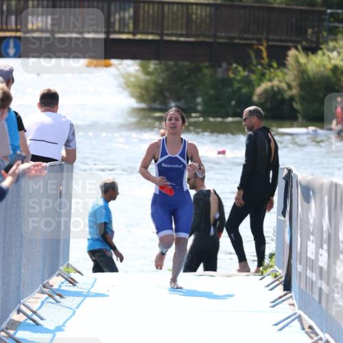 25.08.2024 - Elbe Triathlon Hamburg H.Heesch http://msf.ph/oto/6844752 25.08.2024 14:43:08 Schwimmen  meine-sportfotos.de