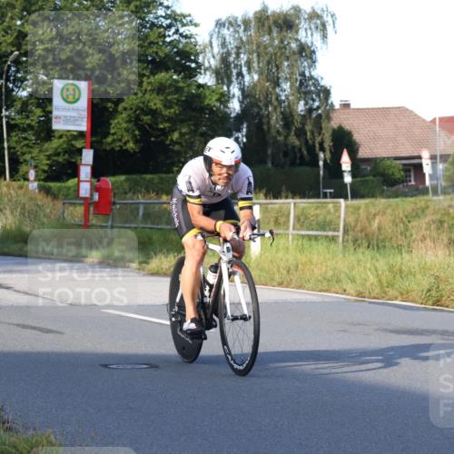 25.08.2024 - Elbe Triathlon Hamburg Fuchs,  Jonas http://msf.ph/oto/6844753 25.08.2024 09:04:28 Radfahren 73 meine-sportfotos.de