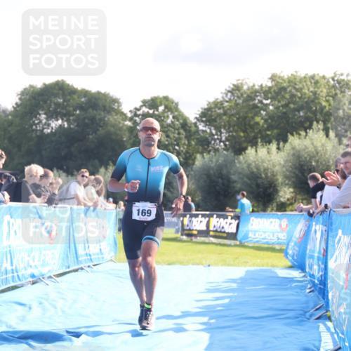 25.08.2024 - Elbe Triathlon Hamburg H.Heesch http://msf.ph/oto/6844754 25.08.2024 10:35:13 Ziel 169, 172 meine-sportfotos.de