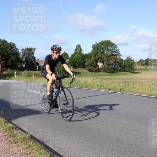 25.08.2024 - Elbe Triathlon Hamburg Fuchs,  Jonas http://msf.ph/oto/6844755 25.08.2024 09:44:39 Radfahren 516 meine-sportfotos.de