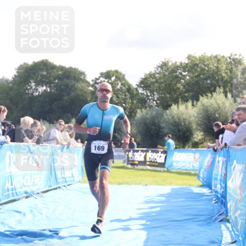 25.08.2024 - Elbe Triathlon Hamburg H.Heesch http://msf.ph/oto/6844757 25.08.2024 10:35:13 Ziel 169, 172 meine-sportfotos.de