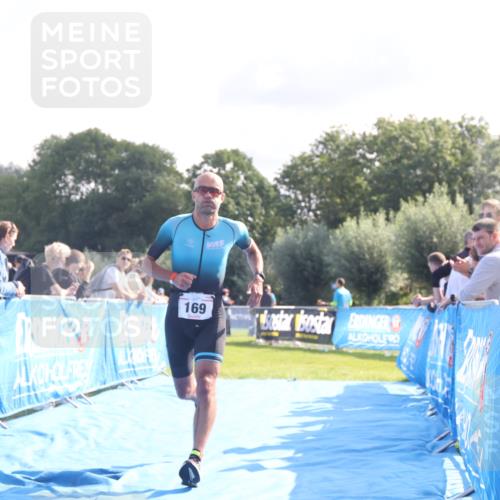 25.08.2024 - Elbe Triathlon Hamburg H.Heesch http://msf.ph/oto/6844762 25.08.2024 10:35:13 Ziel 169, 172 meine-sportfotos.de