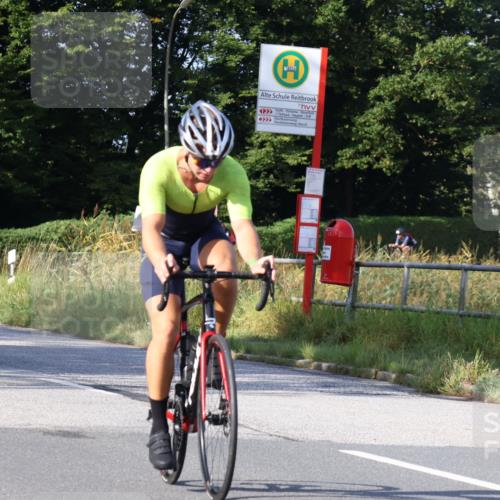 25.08.2024 - Elbe Triathlon Hamburg Fuchs,  Jonas http://msf.ph/oto/6844766 25.08.2024 09:44:51 Radfahren 330, 168, 211, 450, 154 meine-sportfotos.de