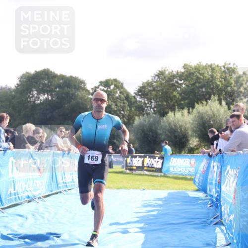 25.08.2024 - Elbe Triathlon Hamburg H.Heesch http://msf.ph/oto/6844767 25.08.2024 10:35:13 Ziel 169, 172 meine-sportfotos.de