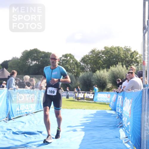 25.08.2024 - Elbe Triathlon Hamburg H.Heesch http://msf.ph/oto/6844786 25.08.2024 10:35:13 Ziel 169, 172 meine-sportfotos.de