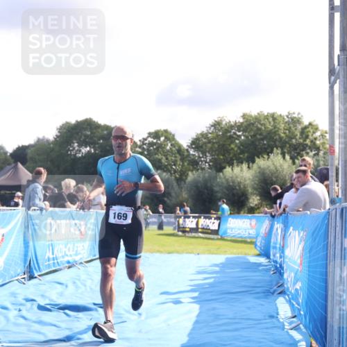 25.08.2024 - Elbe Triathlon Hamburg H.Heesch http://msf.ph/oto/6844792 25.08.2024 10:35:13 Ziel 169, 172 meine-sportfotos.de