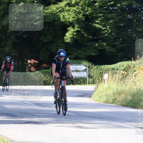25.08.2024 - Elbe Triathlon Hamburg Fuchs,  Jonas http://msf.ph/oto/6844801 25.08.2024 09:44:54 Radfahren 330, 168, 211, 450, 154, 512 meine-sportfotos.de