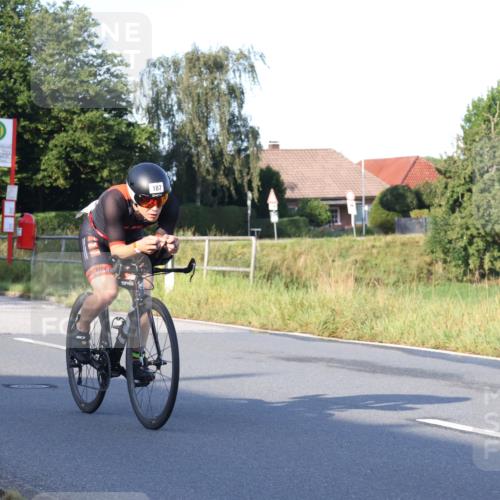 25.08.2024 - Elbe Triathlon Hamburg Fuchs,  Jonas http://msf.ph/oto/6844802 25.08.2024 09:04:46 Radfahren 187 meine-sportfotos.de