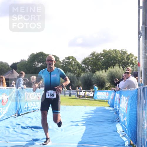 25.08.2024 - Elbe Triathlon Hamburg H.Heesch http://msf.ph/oto/6844806 25.08.2024 10:35:13 Ziel 169, 172 meine-sportfotos.de