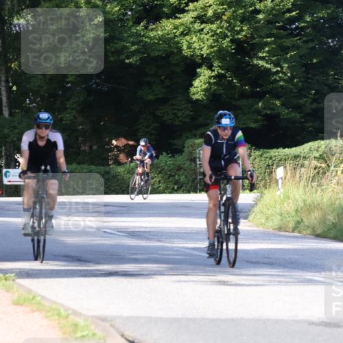 25.08.2024 - Elbe Triathlon Hamburg Fuchs,  Jonas http://msf.ph/oto/6844810 25.08.2024 09:44:54 Radfahren 330, 168, 211, 450, 154, 512 meine-sportfotos.de