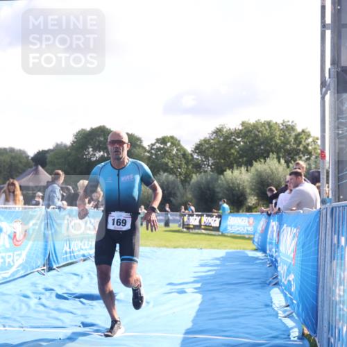 25.08.2024 - Elbe Triathlon Hamburg H.Heesch http://msf.ph/oto/6844814 25.08.2024 10:35:13 Ziel 169, 172 meine-sportfotos.de