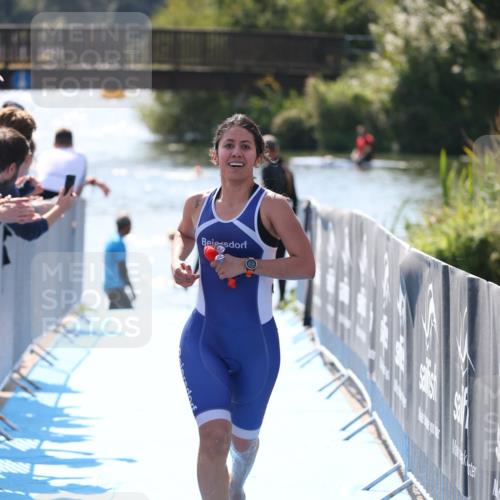 25.08.2024 - Elbe Triathlon Hamburg H.Heesch http://msf.ph/oto/6844828 25.08.2024 14:43:13 Schwimmen  meine-sportfotos.de