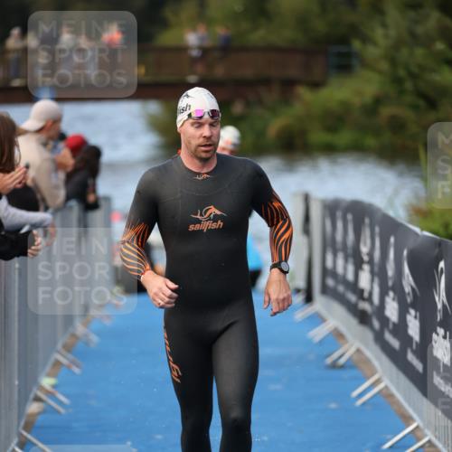 25.08.2024 - Elbe Triathlon Hamburg H.Heesch http://msf.ph/oto/6844830 25.08.2024 08:47:17 Schwimmen 122, 125, 146, 165, 193, 194 meine-sportfotos.de