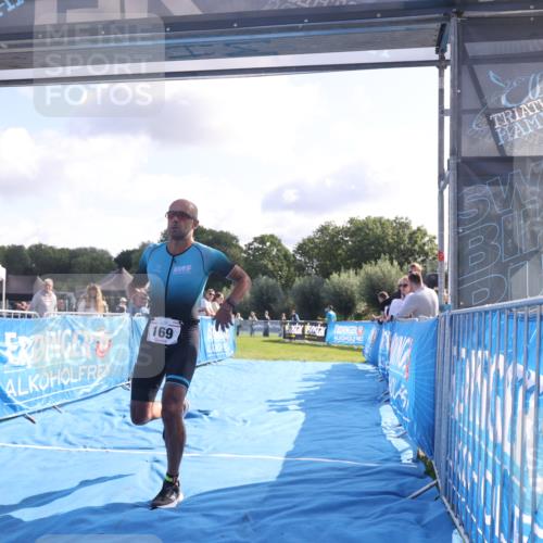 25.08.2024 - Elbe Triathlon Hamburg H.Heesch http://msf.ph/oto/6844848 25.08.2024 10:35:13 Ziel 169, 172 meine-sportfotos.de