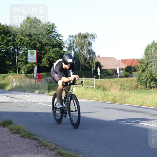 25.08.2024 - Elbe Triathlon Hamburg Fuchs,  Jonas http://msf.ph/oto/6844855 25.08.2024 09:05:00 Radfahren 164 meine-sportfotos.de
