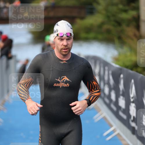 25.08.2024 - Elbe Triathlon Hamburg H.Heesch http://msf.ph/oto/6844886 25.08.2024 08:47:18 Schwimmen 119, 122, 125, 165, 193, 194 meine-sportfotos.de