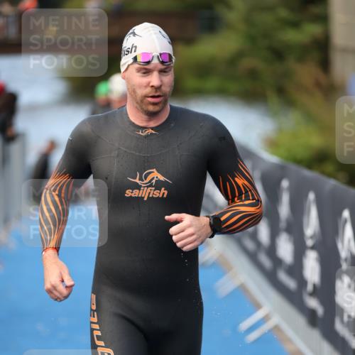 25.08.2024 - Elbe Triathlon Hamburg H.Heesch http://msf.ph/oto/6844902 25.08.2024 08:47:18 Schwimmen 119, 122, 125, 165, 193, 194 meine-sportfotos.de