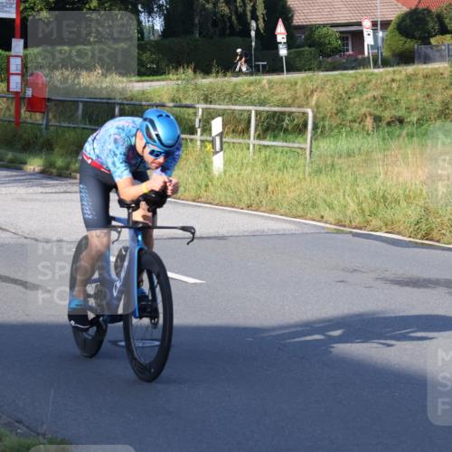 25.08.2024 - Elbe Triathlon Hamburg Fuchs,  Jonas http://msf.ph/oto/6844908 25.08.2024 09:05:16 Radfahren 71 meine-sportfotos.de