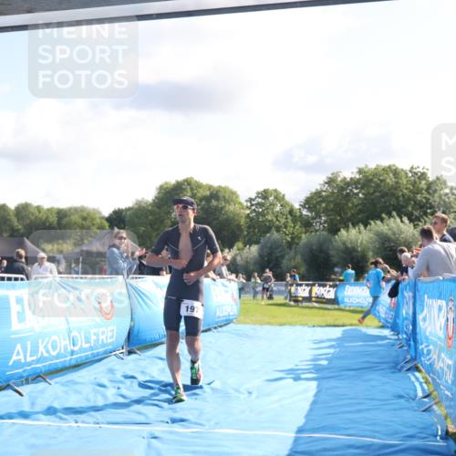 25.08.2024 - Elbe Triathlon Hamburg H.Heesch http://msf.ph/oto/6844914 25.08.2024 10:35:48 Ziel 55, 197 meine-sportfotos.de