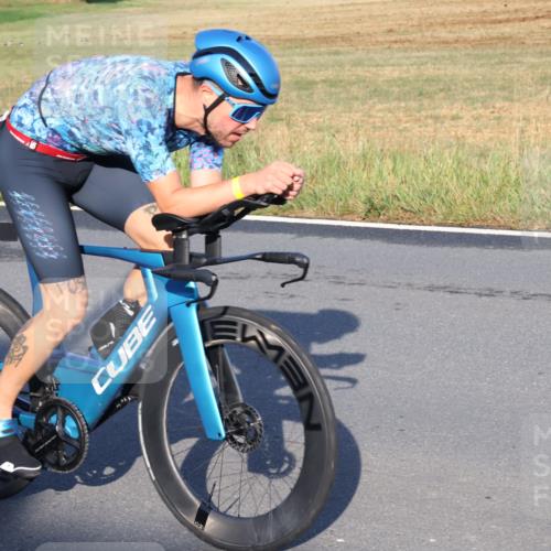 25.08.2024 - Elbe Triathlon Hamburg Fuchs,  Jonas http://msf.ph/oto/6844933 25.08.2024 09:05:17 Radfahren 71 meine-sportfotos.de