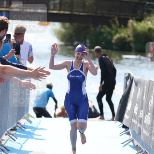 25.08.2024 - Elbe Triathlon Hamburg H.Heesch http://msf.ph/oto/6844937 25.08.2024 14:43:27 Schwimmen  meine-sportfotos.de