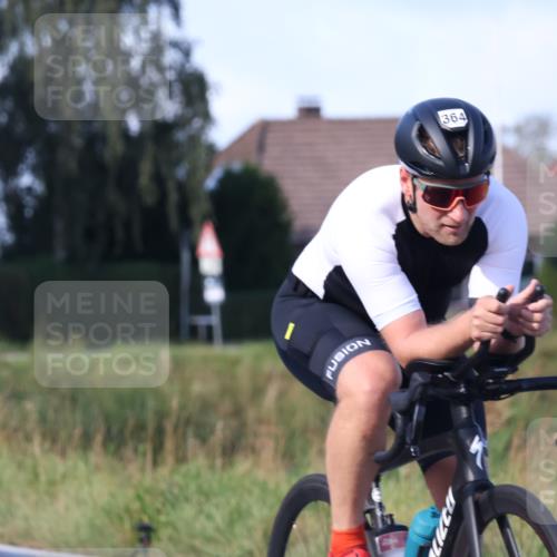 25.08.2024 - Elbe Triathlon Hamburg Fuchs,  Jonas http://msf.ph/oto/6844944 25.08.2024 09:47:10 Radfahren 471, 486, 364, 431 meine-sportfotos.de