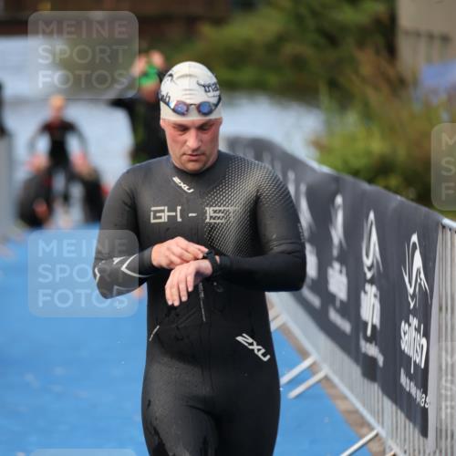 25.08.2024 - Elbe Triathlon Hamburg H.Heesch http://msf.ph/oto/6844955 25.08.2024 08:47:21 Schwimmen 119, 122, 125, 137, 165, 193, 194 meine-sportfotos.de