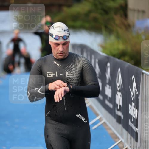 25.08.2024 - Elbe Triathlon Hamburg H.Heesch http://msf.ph/oto/6844960 25.08.2024 08:47:21 Schwimmen 119, 122, 125, 137, 165, 193, 194 meine-sportfotos.de