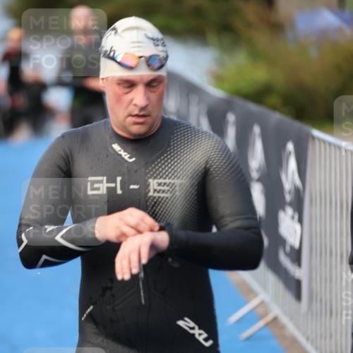 25.08.2024 - Elbe Triathlon Hamburg H.Heesch http://msf.ph/oto/6845012 25.08.2024 08:47:22 Schwimmen 119, 122, 125, 130, 137, 165, 181, 185, 193, 194 meine-sportfotos.de