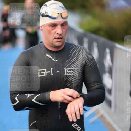 25.08.2024 - Elbe Triathlon Hamburg H.Heesch http://msf.ph/oto/6845031 25.08.2024 08:47:22 Schwimmen 119, 122, 125, 130, 137, 165, 181, 185, 193, 194 meine-sportfotos.de