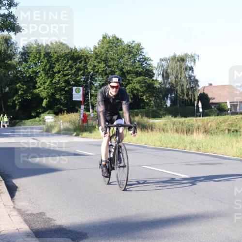 25.08.2024 - Elbe Triathlon Hamburg Fuchs,  Jonas http://msf.ph/oto/6845072 25.08.2024 09:05:49 Radfahren 296 meine-sportfotos.de