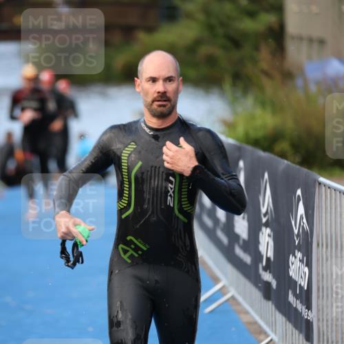 25.08.2024 - Elbe Triathlon Hamburg H.Heesch http://msf.ph/oto/6845094 25.08.2024 08:47:25 Schwimmen 119, 122, 125, 130, 137, 165, 181, 185, 193, 194 meine-sportfotos.de