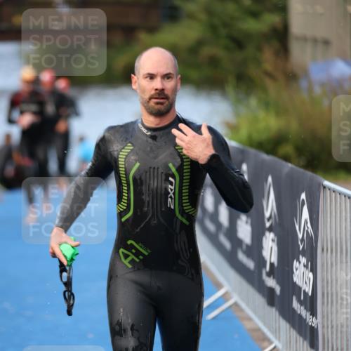 25.08.2024 - Elbe Triathlon Hamburg H.Heesch http://msf.ph/oto/6845099 25.08.2024 08:47:25 Schwimmen 119, 122, 125, 130, 137, 165, 181, 185, 193, 194 meine-sportfotos.de